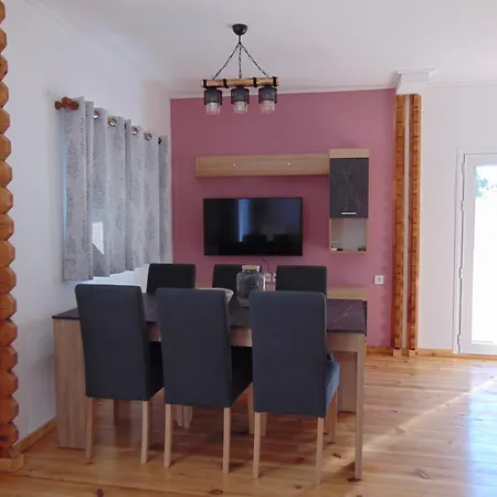 Dianthos Villa *